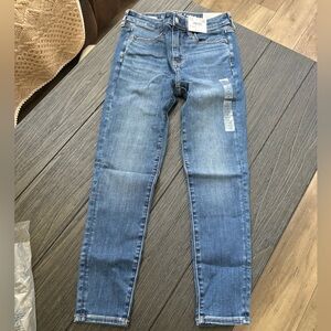 NWT American Eagle Size 4 X-Short Jean Pants